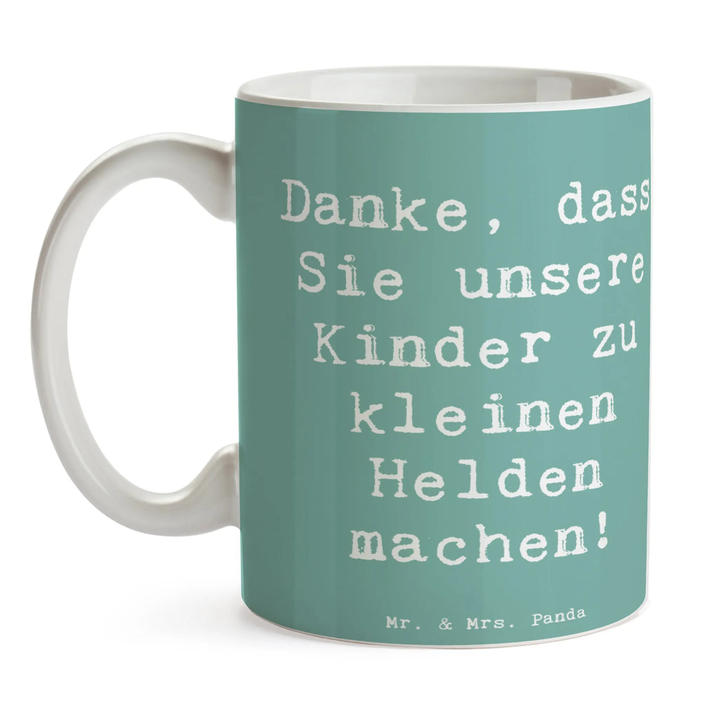 Tasse Spruch Erzieher Heldenmacher Tasse, Kaffeetasse, Teetasse, Becher, Kaffeebecher, Teebecher, Keramiktasse, Porzellantasse, Büro Tasse, Geschenk Tasse, Tasse Sprüche, Tasse Motive, Kaffeetassen, Tasse bedrucken, Designer Tasse, Cappuccino Tassen, Schöne Teetassen