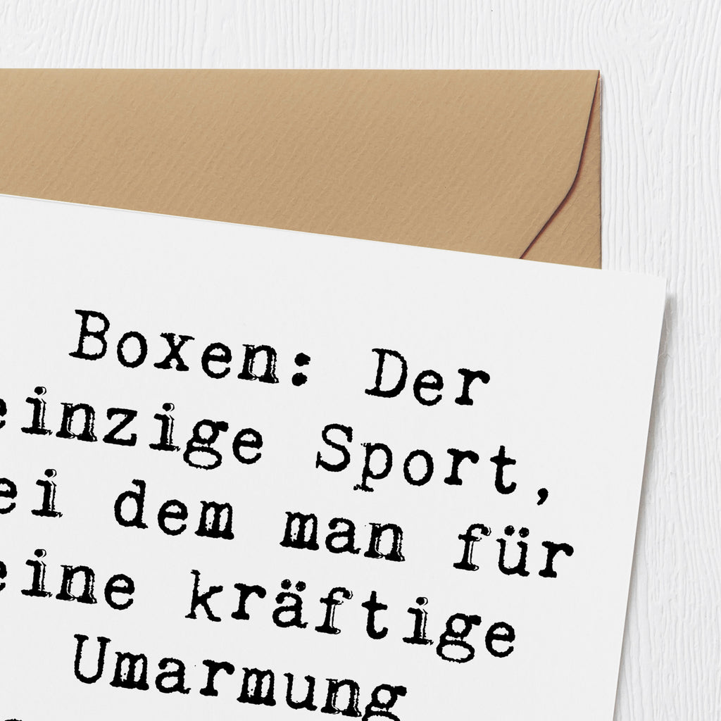 Deluxe Karte Spruch Boxen: Der einzige Sport, bei dem man für eine kräftige Umarmung disqualifiziert wird! Karte, Grußkarte, Klappkarte, Einladungskarte, Glückwunschkarte, Hochzeitskarte, Geburtstagskarte, Hochwertige Grußkarte, Hochwertige Klappkarte, Geschenk, Sport, Sportart, Hobby, Schenken, Danke, Dankeschön, Auszeichnung, Gewinn, Sportler