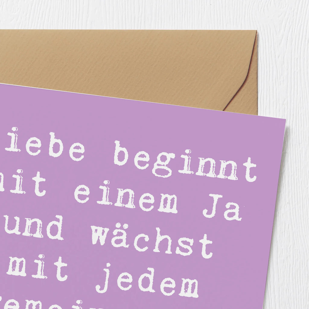 Deluxe Karte Liebe beginnt mit einem Ja und wächst mit jedem gemeinsamen Tag. Karte, Grußkarte, Klappkarte, Einladungskarte, Glückwunschkarte, Hochzeitskarte, Geburtstagskarte, Hochwertige Grußkarte, Hochwertige Klappkarte, Hochzeit, Hochzeitsgeschenk, Ehe, Hochzeitsfeier, Trauung, Trauungsgeschenk, Verlobungsfeier, Verlobungsgeschenk, Hochzeitsgeschenkideen, Hochzeitsgeschenke für Brautpaar