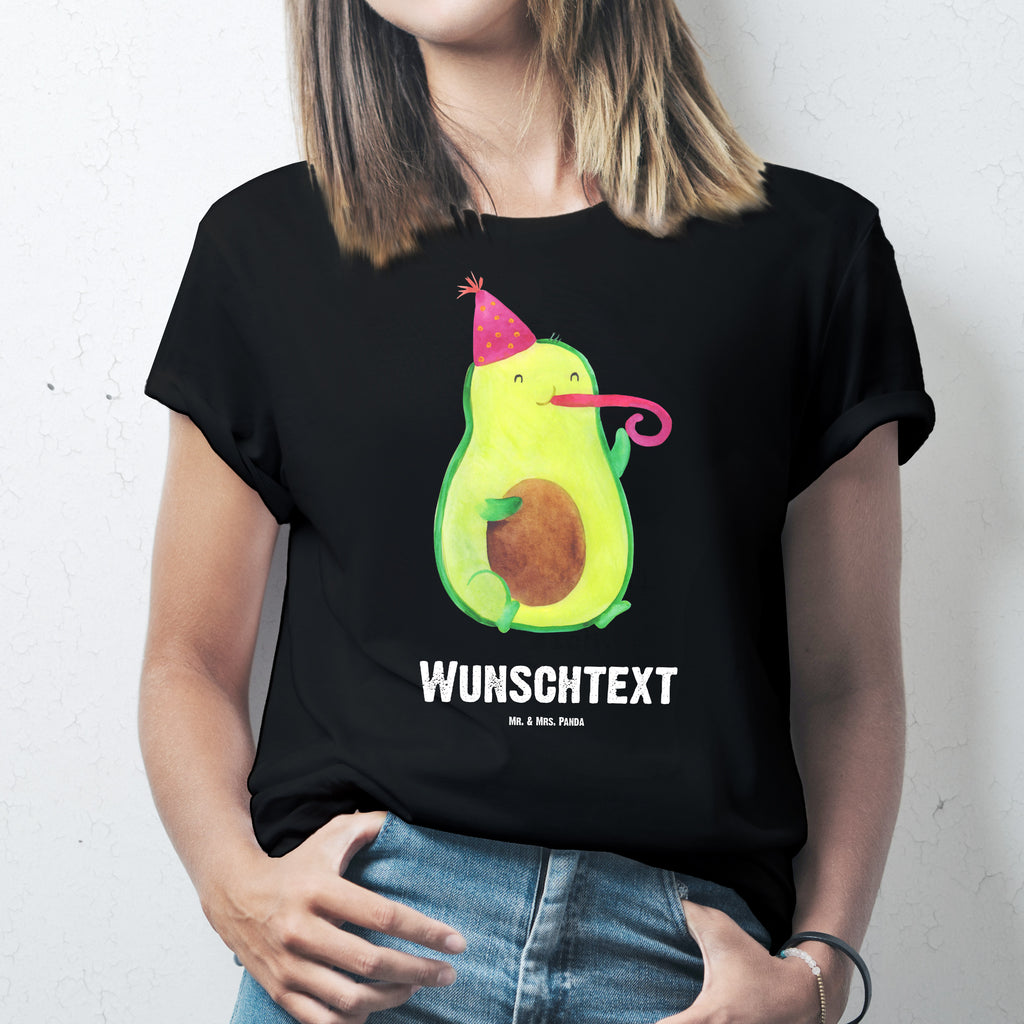 Personalisiertes T-Shirt Avocado Feier T-Shirt Personalisiert, T-Shirt mit Namen, T-Shirt mit Aufruck, Männer, Frauen, Wunschtext, Bedrucken, Avocado, Veggie, Vegan, Gesund, Party, Feierlichkeit, Feier, Fete, Geburtstag, Gute Laune, Tröte