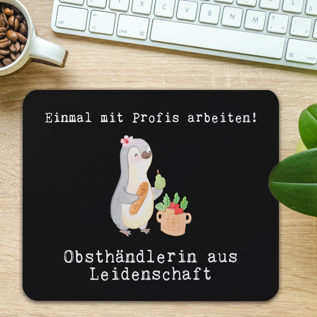 Mauspad Obsthändlerin aus Leidenschaft Mousepad, Computer zubehör, Büroausstattung, PC Zubehör, Arbeitszimmer, Mauspad, Einzigartiges Mauspad, Designer Mauspad, Mausunterlage, Mauspad Büro, Beruf, Ausbildung, Jubiläum, Abschied, Rente, Kollege, Kollegin, Geschenk, Schenken, Arbeitskollege, Mitarbeiter, Firma, Danke, Dankeschön, Obsthändlerin, Obstverkäuferin, Wochenmarkthändlerin, Obstbäuerin, Obst- und Gemüsehändlerin, Obstplantage