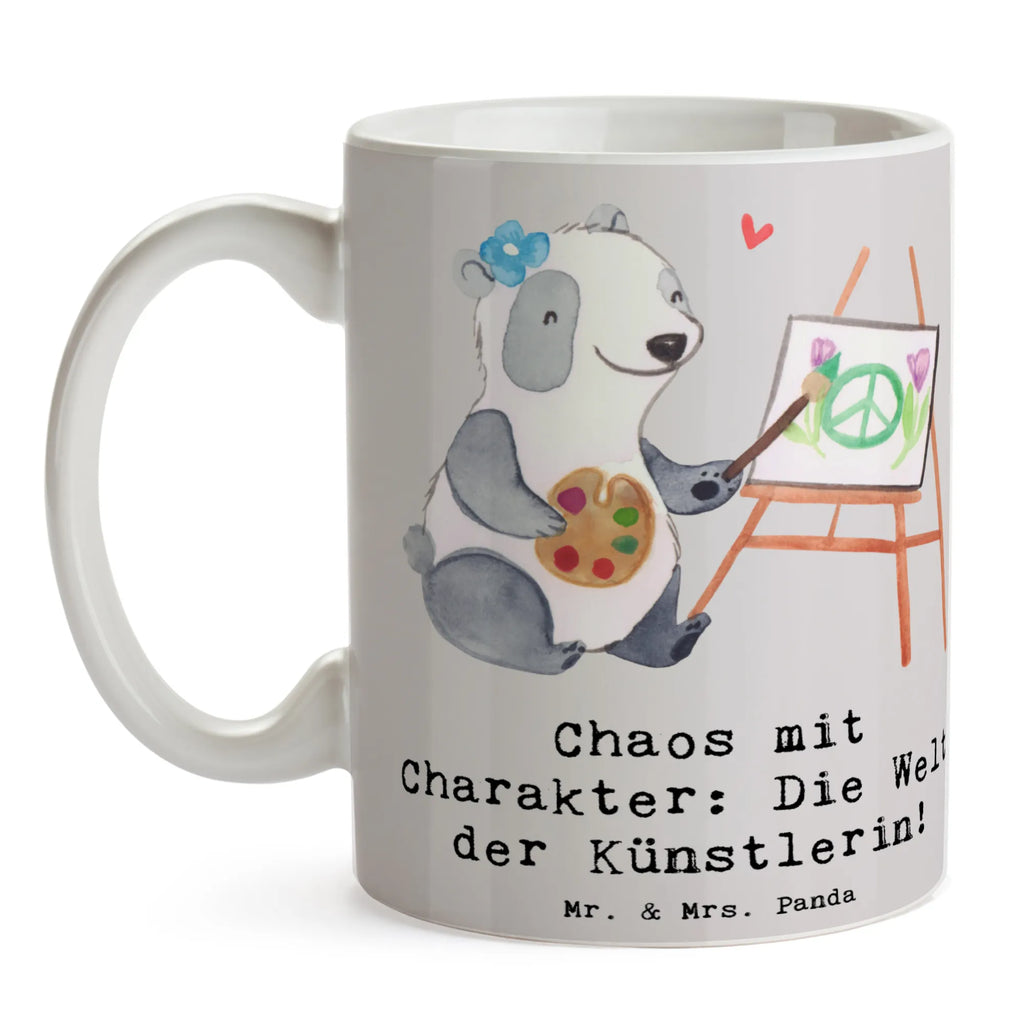 Tasse Künstlerin Chaos Tasse, Kaffeetasse, Teetasse, Becher, Kaffeebecher, Teebecher, Keramiktasse, Porzellantasse, Büro Tasse, Geschenk Tasse, Tasse Sprüche, Tasse Motive, Kaffeetassen, Tasse bedrucken, Designer Tasse, Cappuccino Tassen, Schöne Teetassen, Beruf, Ausbildung, Jubiläum, Abschied, Rente, Kollege, Kollegin, Geschenk, Schenken, Arbeitskollege, Mitarbeiter, Firma, Danke, Dankeschön