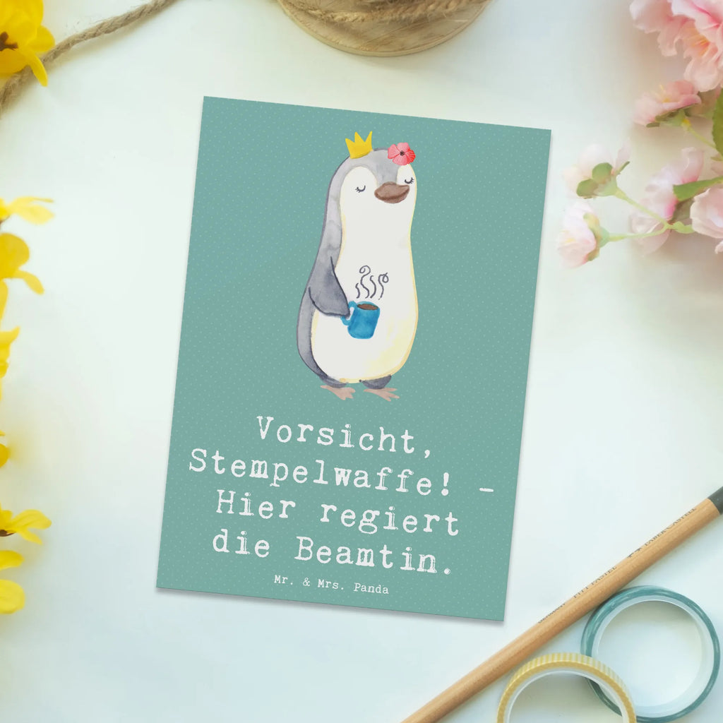 Postkarte Beamtin Stempelwaffe Postkarte, Karte, Geschenkkarte, Grußkarte, Einladung, Ansichtskarte, Geburtstagskarte, Einladungskarte, Dankeskarte, Ansichtskarten, Einladung Geburtstag, Einladungskarten Geburtstag, Beruf, Ausbildung, Jubiläum, Abschied, Rente, Kollege, Kollegin, Geschenk, Schenken, Arbeitskollege, Mitarbeiter, Firma, Danke, Dankeschön