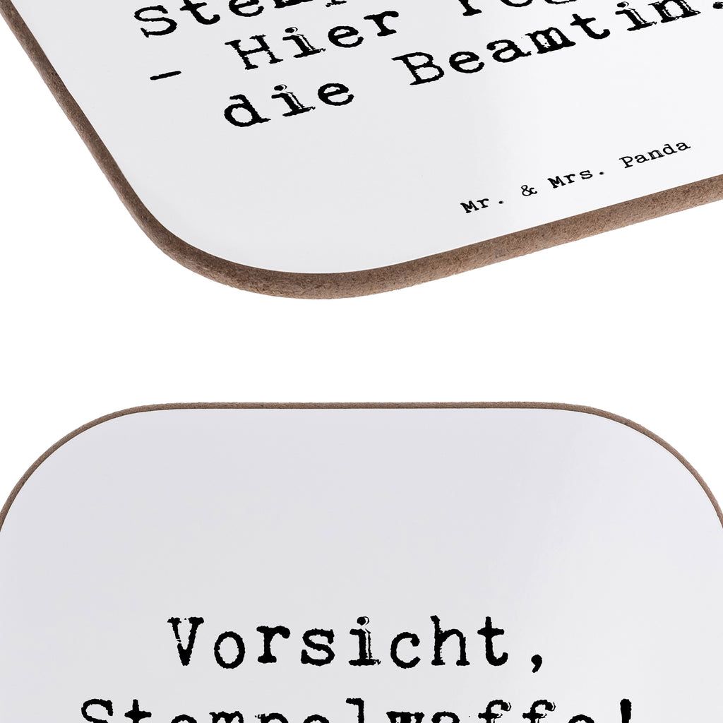 Untersetzer Spruch Beamtin Stempelwaffe Untersetzer, Bierdeckel, Glasuntersetzer, Untersetzer Gläser, Getränkeuntersetzer, Untersetzer aus Holz, Untersetzer für Gläser, Korkuntersetzer, Untersetzer Holz, Holzuntersetzer, Tassen Untersetzer, Untersetzer Design, Beruf, Ausbildung, Jubiläum, Abschied, Rente, Kollege, Kollegin, Geschenk, Schenken, Arbeitskollege, Mitarbeiter, Firma, Danke, Dankeschön