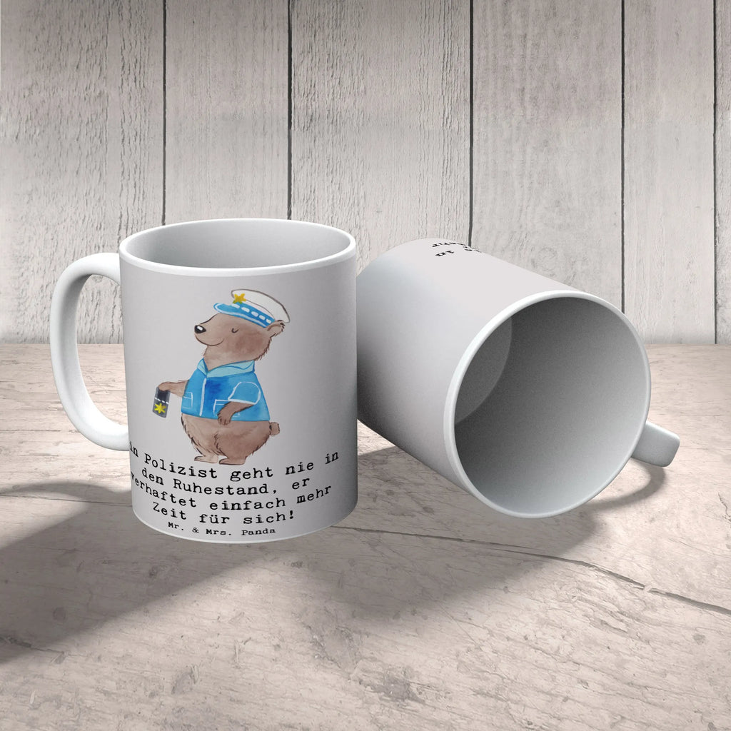 Tasse Polizist Ruhestand Tasse, Kaffeetasse, Teetasse, Becher, Kaffeebecher, Teebecher, Keramiktasse, Porzellantasse, Büro Tasse, Geschenk Tasse, Tasse Sprüche, Tasse Motive, Kaffeetassen, Tasse bedrucken, Designer Tasse, Cappuccino Tassen, Schöne Teetassen, Beruf, Ausbildung, Jubiläum, Abschied, Rente, Kollege, Kollegin, Geschenk, Schenken, Arbeitskollege, Mitarbeiter, Firma, Danke, Dankeschön