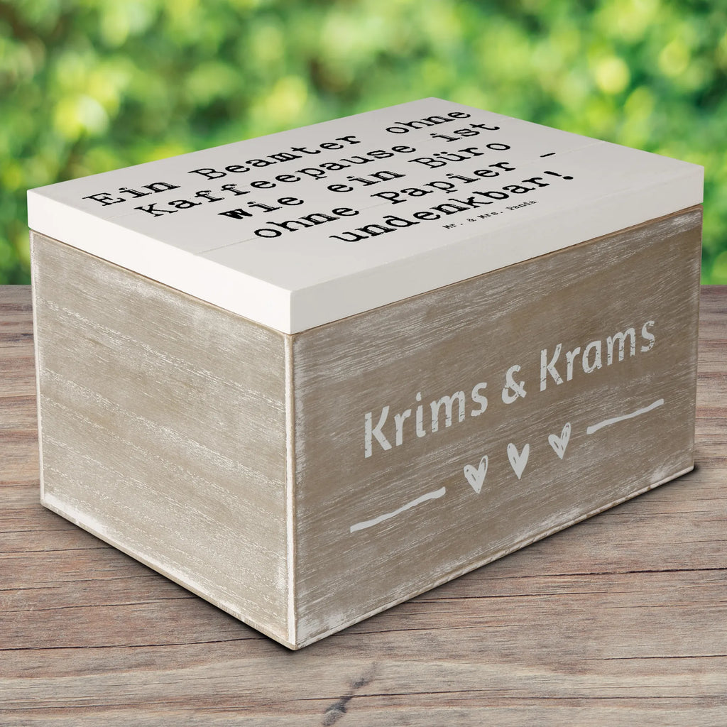 Holzkiste Spruch Beamter Kaffeepause Holzkiste, Kiste, Schatzkiste, Truhe, Schatulle, XXL, Erinnerungsbox, Erinnerungskiste, Dekokiste, Aufbewahrungsbox, Geschenkbox, Geschenkdose, Beruf, Ausbildung, Jubiläum, Abschied, Rente, Kollege, Kollegin, Geschenk, Schenken, Arbeitskollege, Mitarbeiter, Firma, Danke, Dankeschön