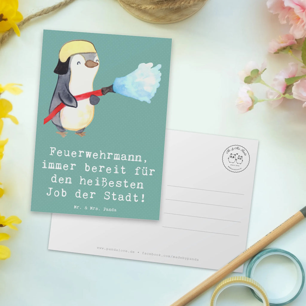 Postkarte Feuerwehrmann Held Postkarte, Karte, Geschenkkarte, Grußkarte, Einladung, Ansichtskarte, Geburtstagskarte, Einladungskarte, Dankeskarte, Ansichtskarten, Einladung Geburtstag, Einladungskarten Geburtstag, Beruf, Ausbildung, Jubiläum, Abschied, Rente, Kollege, Kollegin, Geschenk, Schenken, Arbeitskollege, Mitarbeiter, Firma, Danke, Dankeschön