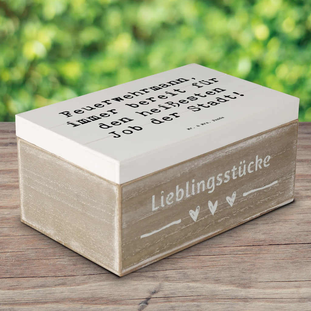 Holzkiste Spruch Feuerwehrmann Held Holzkiste, Kiste, Schatzkiste, Truhe, Schatulle, XXL, Erinnerungsbox, Erinnerungskiste, Dekokiste, Aufbewahrungsbox, Geschenkbox, Geschenkdose, Beruf, Ausbildung, Jubiläum, Abschied, Rente, Kollege, Kollegin, Geschenk, Schenken, Arbeitskollege, Mitarbeiter, Firma, Danke, Dankeschön