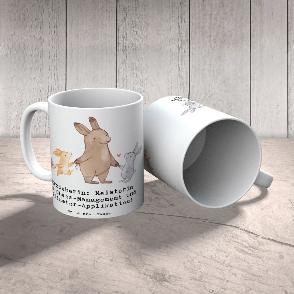 Tasse Erzieherin Chaos-Management Tasse, Kaffeetasse, Teetasse, Becher, Kaffeebecher, Teebecher, Keramiktasse, Porzellantasse, Büro Tasse, Geschenk Tasse, Tasse Sprüche, Tasse Motive, Kaffeetassen, Tasse bedrucken, Designer Tasse, Cappuccino Tassen, Schöne Teetassen, Beruf, Ausbildung, Jubiläum, Abschied, Rente, Kollege, Kollegin, Geschenk, Schenken, Arbeitskollege, Mitarbeiter, Firma, Danke, Dankeschön