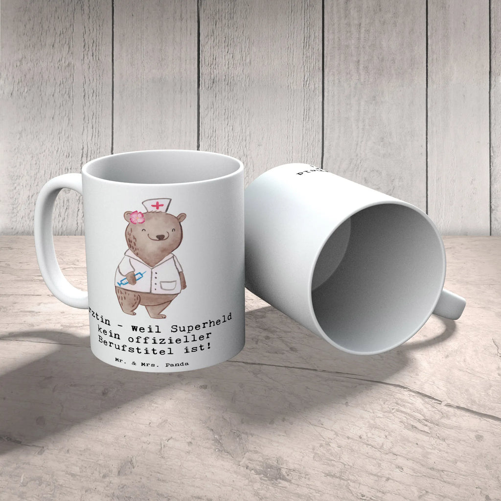 Tasse Ärztin Superheld Tasse, Kaffeetasse, Teetasse, Becher, Kaffeebecher, Teebecher, Keramiktasse, Porzellantasse, Büro Tasse, Geschenk Tasse, Tasse Sprüche, Tasse Motive, Kaffeetassen, Tasse bedrucken, Designer Tasse, Cappuccino Tassen, Schöne Teetassen, Beruf, Ausbildung, Jubiläum, Abschied, Rente, Kollege, Kollegin, Geschenk, Schenken, Arbeitskollege, Mitarbeiter, Firma, Danke, Dankeschön