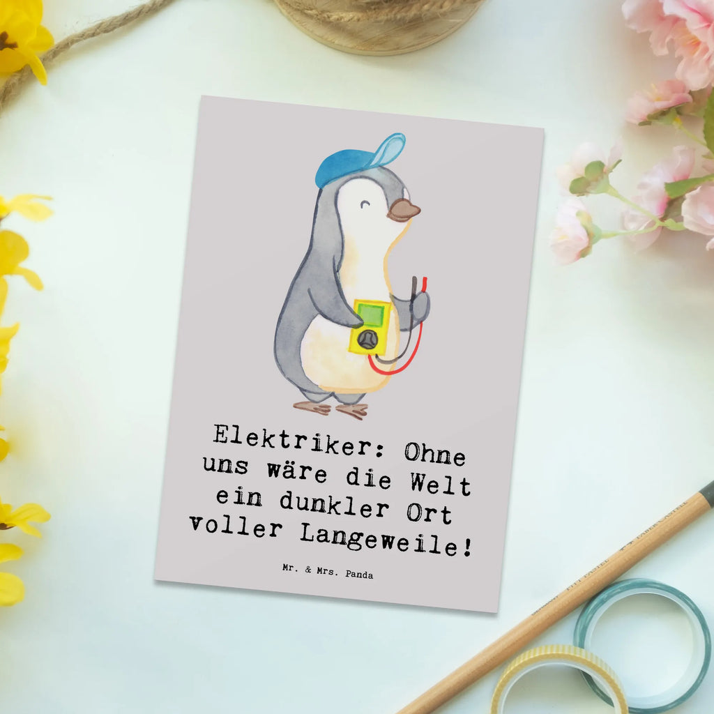 Postkarte Elektriker Helden Postkarte, Karte, Geschenkkarte, Grußkarte, Einladung, Ansichtskarte, Geburtstagskarte, Einladungskarte, Dankeskarte, Ansichtskarten, Einladung Geburtstag, Einladungskarten Geburtstag, Beruf, Ausbildung, Jubiläum, Abschied, Rente, Kollege, Kollegin, Geschenk, Schenken, Arbeitskollege, Mitarbeiter, Firma, Danke, Dankeschön