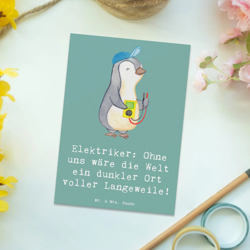 Postkarte Elektriker Helden Postkarte, Karte, Geschenkkarte, Grußkarte, Einladung, Ansichtskarte, Geburtstagskarte, Einladungskarte, Dankeskarte, Ansichtskarten, Einladung Geburtstag, Einladungskarten Geburtstag, Beruf, Ausbildung, Jubiläum, Abschied, Rente, Kollege, Kollegin, Geschenk, Schenken, Arbeitskollege, Mitarbeiter, Firma, Danke, Dankeschön