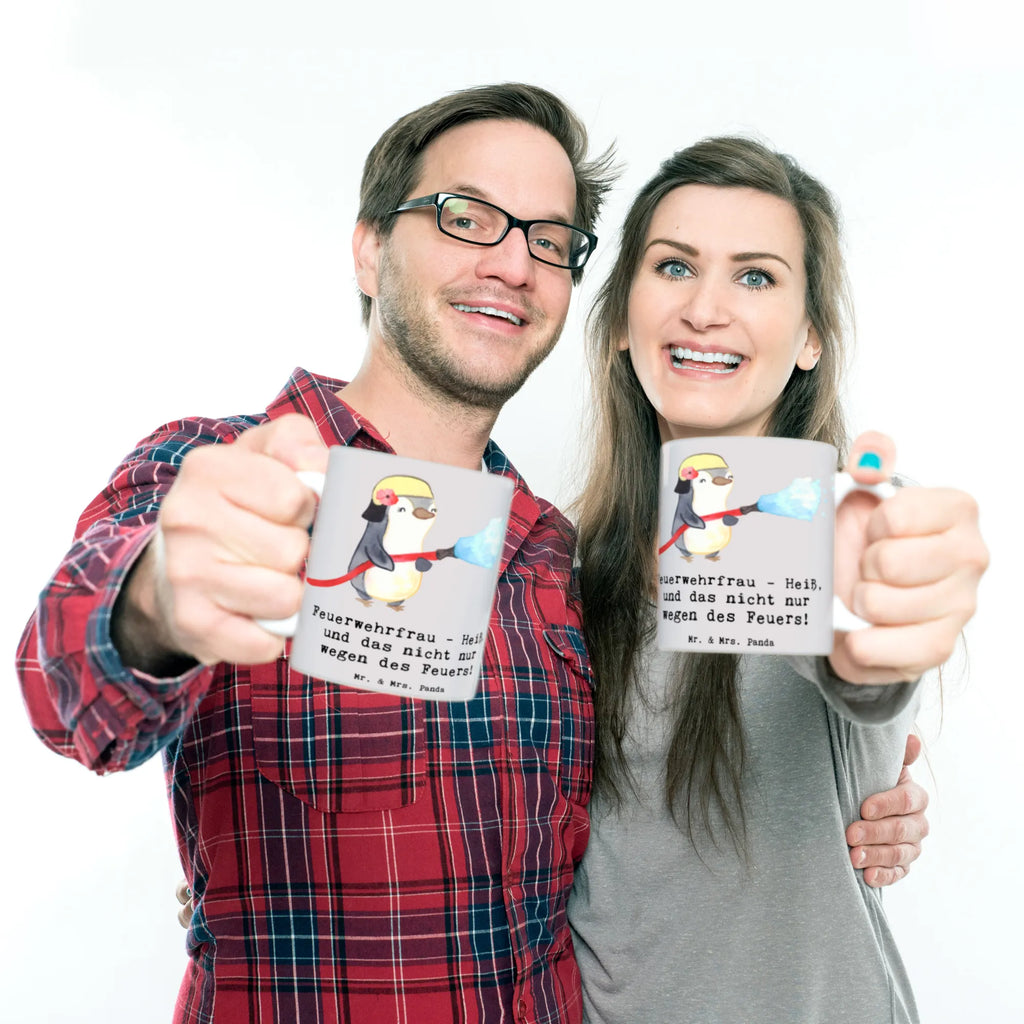 Tasse Feuerwehrfrau Heiß Tasse, Kaffeetasse, Teetasse, Becher, Kaffeebecher, Teebecher, Keramiktasse, Porzellantasse, Büro Tasse, Geschenk Tasse, Tasse Sprüche, Tasse Motive, Kaffeetassen, Tasse bedrucken, Designer Tasse, Cappuccino Tassen, Schöne Teetassen, Beruf, Ausbildung, Jubiläum, Abschied, Rente, Kollege, Kollegin, Geschenk, Schenken, Arbeitskollege, Mitarbeiter, Firma, Danke, Dankeschön