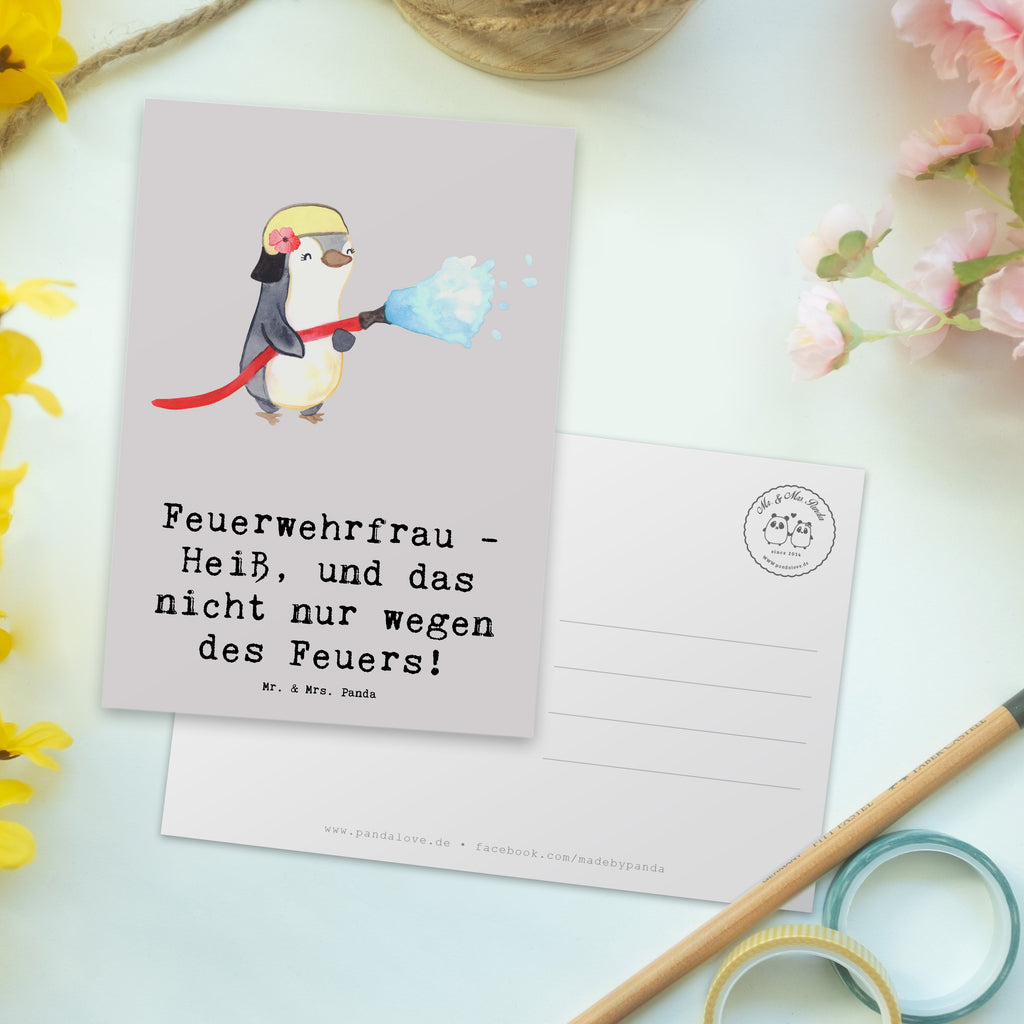 Postkarte Feuerwehrfrau Heiß Postkarte, Karte, Geschenkkarte, Grußkarte, Einladung, Ansichtskarte, Geburtstagskarte, Einladungskarte, Dankeskarte, Ansichtskarten, Einladung Geburtstag, Einladungskarten Geburtstag, Beruf, Ausbildung, Jubiläum, Abschied, Rente, Kollege, Kollegin, Geschenk, Schenken, Arbeitskollege, Mitarbeiter, Firma, Danke, Dankeschön