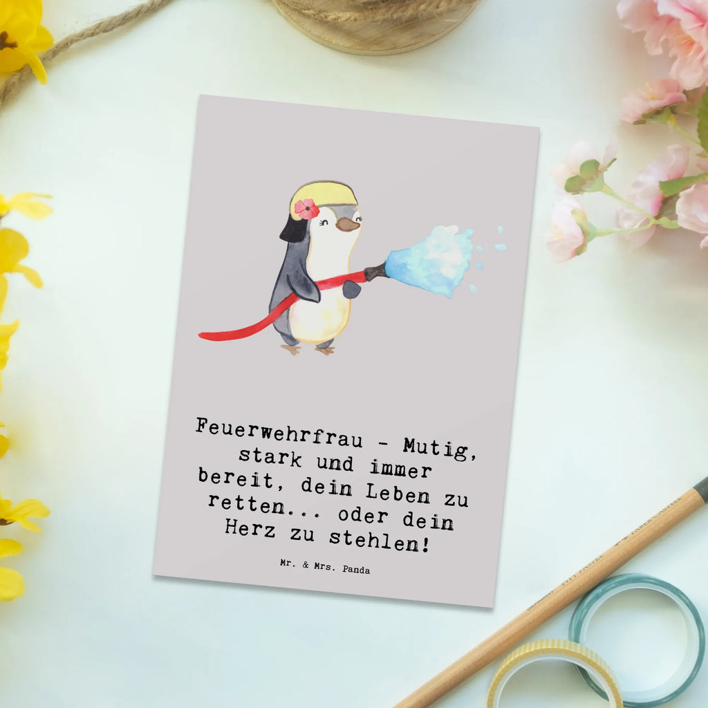 Postkarte Feuerwehrfrau Heldin Postkarte, Karte, Geschenkkarte, Grußkarte, Einladung, Ansichtskarte, Geburtstagskarte, Einladungskarte, Dankeskarte, Ansichtskarten, Einladung Geburtstag, Einladungskarten Geburtstag, Beruf, Ausbildung, Jubiläum, Abschied, Rente, Kollege, Kollegin, Geschenk, Schenken, Arbeitskollege, Mitarbeiter, Firma, Danke, Dankeschön