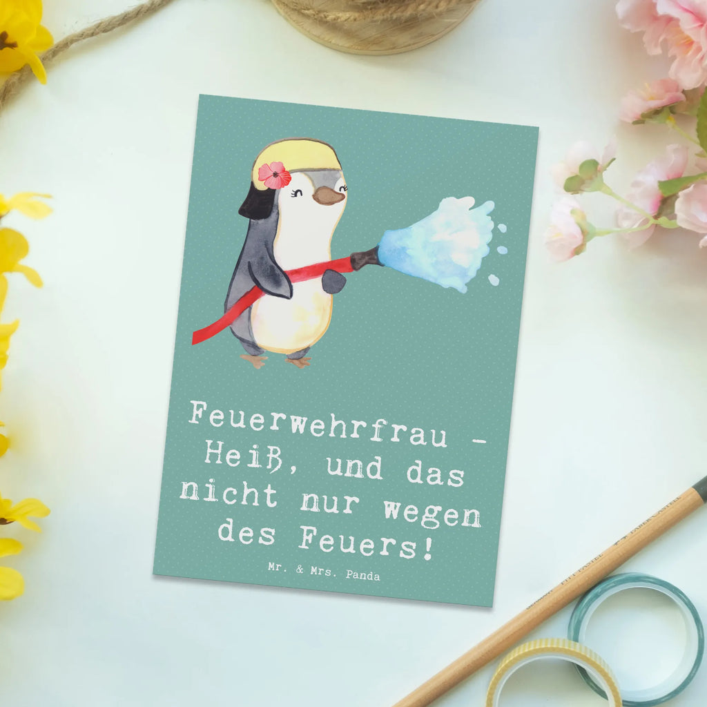 Postkarte Feuerwehrfrau Heiß Postkarte, Karte, Geschenkkarte, Grußkarte, Einladung, Ansichtskarte, Geburtstagskarte, Einladungskarte, Dankeskarte, Ansichtskarten, Einladung Geburtstag, Einladungskarten Geburtstag, Beruf, Ausbildung, Jubiläum, Abschied, Rente, Kollege, Kollegin, Geschenk, Schenken, Arbeitskollege, Mitarbeiter, Firma, Danke, Dankeschön