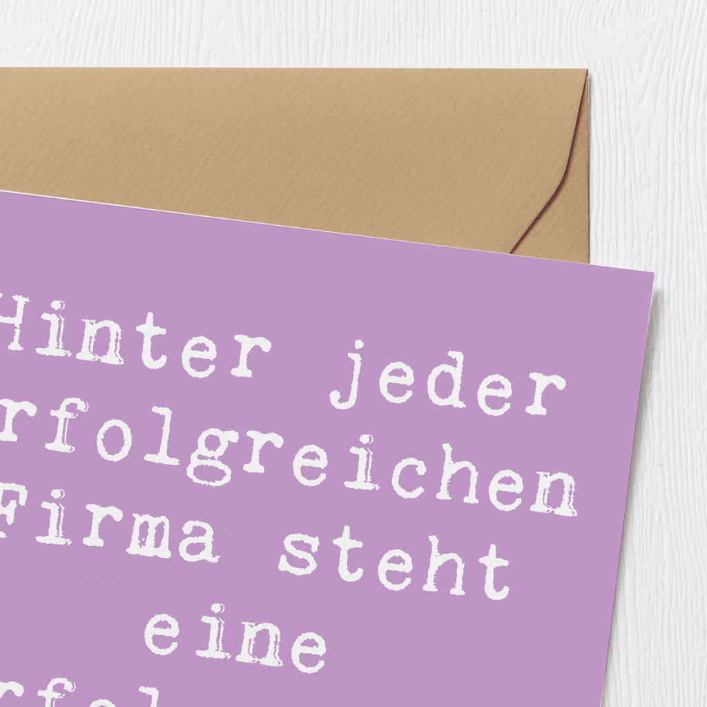 Deluxe Karte Spruch Hinter jeder erfolgreichen Firma steht eine erfolgreiche Chefin. Karte, Grußkarte, Klappkarte, Einladungskarte, Glückwunschkarte, Hochzeitskarte, Geburtstagskarte, Hochwertige Grußkarte, Hochwertige Klappkarte, Beruf, Ausbildung, Jubiläum, Abschied, Rente, Kollege, Kollegin, Geschenk, Schenken, Arbeitskollege, Mitarbeiter, Firma, Danke, Dankeschön