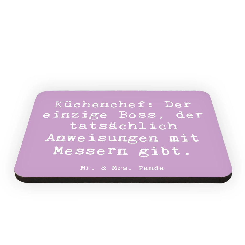 Magnet Spruch Küchenchef: Der einzige Boss, der tatsächlich Anweisungen mit Messern gibt. Kühlschrankmagnet, Pinnwandmagnet, Souvenir Magnet, Motivmagnete, Dekomagnet, Whiteboard Magnet, Notiz Magnet, Kühlschrank Dekoration, Beruf, Ausbildung, Jubiläum, Abschied, Rente, Kollege, Kollegin, Geschenk, Schenken, Arbeitskollege, Mitarbeiter, Firma, Danke, Dankeschön