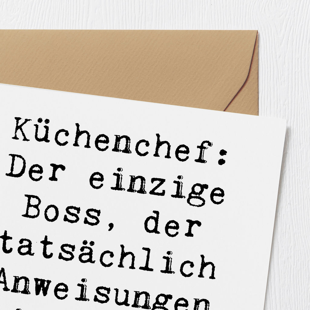 Deluxe Karte Spruch Küchenchef: Der einzige Boss, der tatsächlich Anweisungen mit Messern gibt. Karte, Grußkarte, Klappkarte, Einladungskarte, Glückwunschkarte, Hochzeitskarte, Geburtstagskarte, Hochwertige Grußkarte, Hochwertige Klappkarte, Beruf, Ausbildung, Jubiläum, Abschied, Rente, Kollege, Kollegin, Geschenk, Schenken, Arbeitskollege, Mitarbeiter, Firma, Danke, Dankeschön