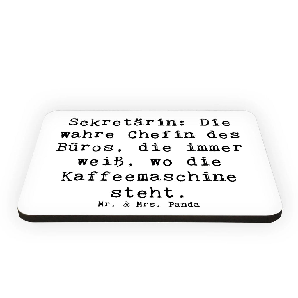 Magnet Spruch Sekretärin: Die wahre Chefin des Büros, die immer weiß, wo die Kaffeemaschine steht. Kühlschrankmagnet, Pinnwandmagnet, Souvenir Magnet, Motivmagnete, Dekomagnet, Whiteboard Magnet, Notiz Magnet, Kühlschrank Dekoration, Beruf, Ausbildung, Jubiläum, Abschied, Rente, Kollege, Kollegin, Geschenk, Schenken, Arbeitskollege, Mitarbeiter, Firma, Danke, Dankeschön