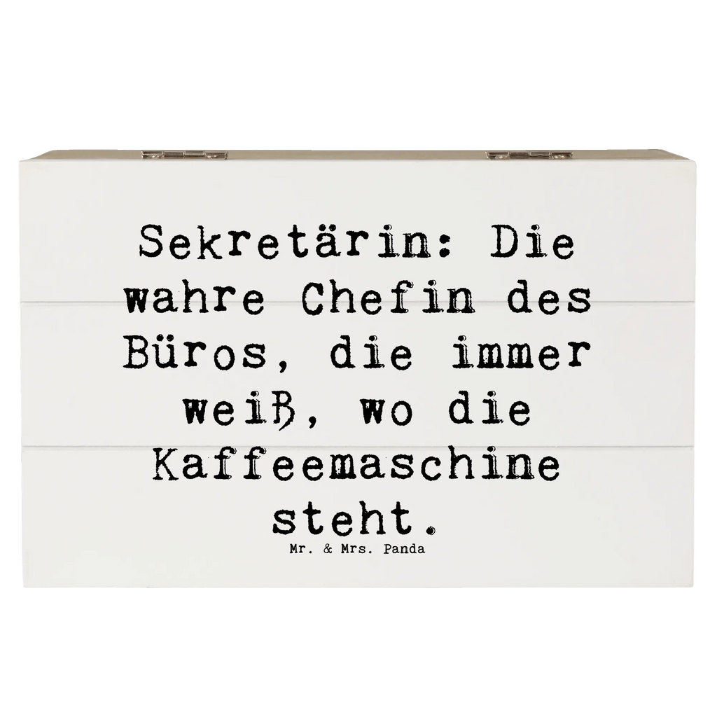 Holzkiste Spruch Sekretärin: Die wahre Chefin des Büros, die immer weiß, wo die Kaffeemaschine steht. Holzkiste, Kiste, Schatzkiste, Truhe, Schatulle, XXL, Erinnerungsbox, Erinnerungskiste, Dekokiste, Aufbewahrungsbox, Geschenkbox, Geschenkdose, Beruf, Ausbildung, Jubiläum, Abschied, Rente, Kollege, Kollegin, Geschenk, Schenken, Arbeitskollege, Mitarbeiter, Firma, Danke, Dankeschön