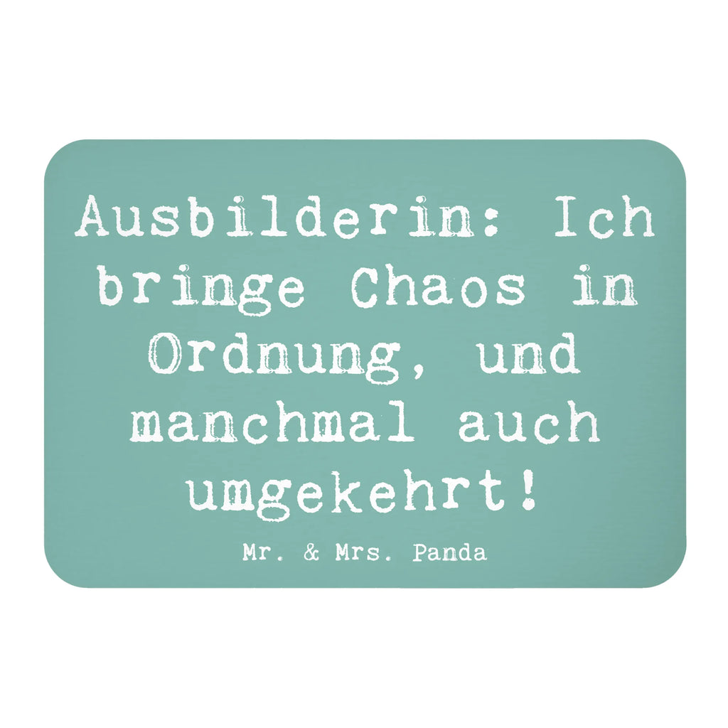 Magnet Spruch Ausbilderin: Ich bringe Chaos in Ordnung, und manchmal auch umgekehrt! Kühlschrankmagnet, Pinnwandmagnet, Souvenir Magnet, Motivmagnete, Dekomagnet, Whiteboard Magnet, Notiz Magnet, Kühlschrank Dekoration, Beruf, Ausbildung, Jubiläum, Abschied, Rente, Kollege, Kollegin, Geschenk, Schenken, Arbeitskollege, Mitarbeiter, Firma, Danke, Dankeschön