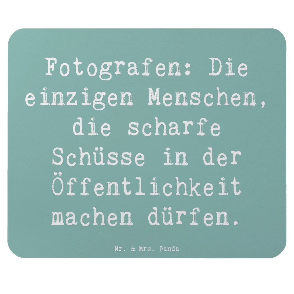 Mauspad Spruch Fotografen: Die einzigen Menschen, die scharfe Schüsse in der Öffentlichkeit machen dürfen. Mousepad, Computer zubehör, Büroausstattung, PC Zubehör, Arbeitszimmer, Mauspad, Einzigartiges Mauspad, Designer Mauspad, Mausunterlage, Mauspad Büro, Beruf, Ausbildung, Jubiläum, Abschied, Rente, Kollege, Kollegin, Geschenk, Schenken, Arbeitskollege, Mitarbeiter, Firma, Danke, Dankeschön