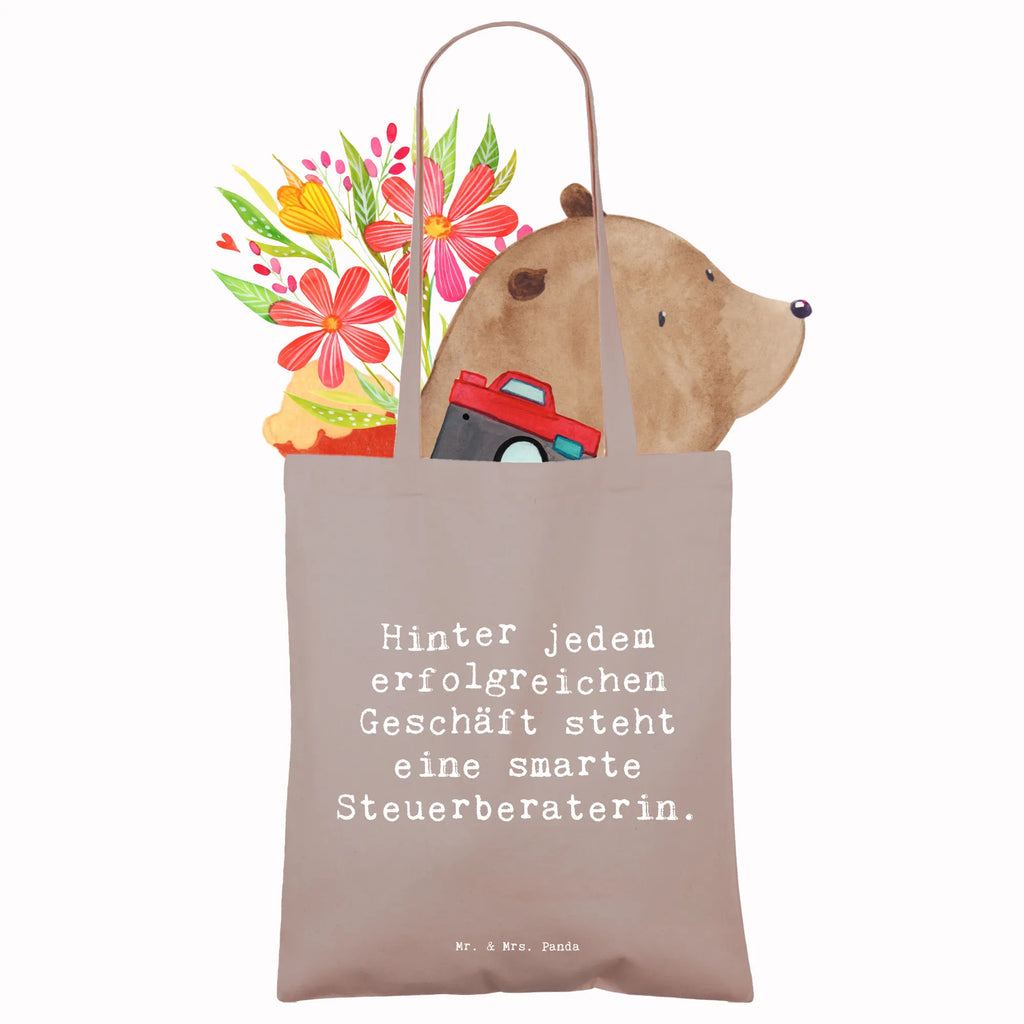 Tragetasche Spruch Hinter jedem erfolgreichen Geschäft steht eine smarte Steuerberaterin. Beuteltasche, Beutel, Einkaufstasche, Jutebeutel, Stoffbeutel, Tasche, Shopper, Umhängetasche, Strandtasche, Schultertasche, Stofftasche, Tragetasche, Badetasche, Jutetasche, Einkaufstüte, Laptoptasche, Beruf, Ausbildung, Jubiläum, Abschied, Rente, Kollege, Kollegin, Geschenk, Schenken, Arbeitskollege, Mitarbeiter, Firma, Danke, Dankeschön