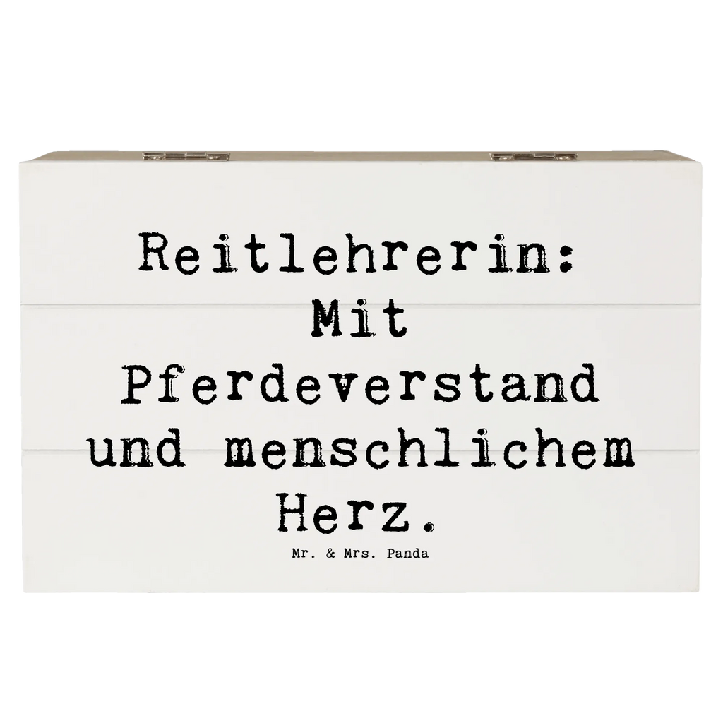 Holzkiste Spruch Reitlehrerin: Mit Pferdeverstand und menschlichem Herz. Holzkiste, Kiste, Schatzkiste, Truhe, Schatulle, XXL, Erinnerungsbox, Erinnerungskiste, Dekokiste, Aufbewahrungsbox, Geschenkbox, Geschenkdose, Beruf, Ausbildung, Jubiläum, Abschied, Rente, Kollege, Kollegin, Geschenk, Schenken, Arbeitskollege, Mitarbeiter, Firma, Danke, Dankeschön