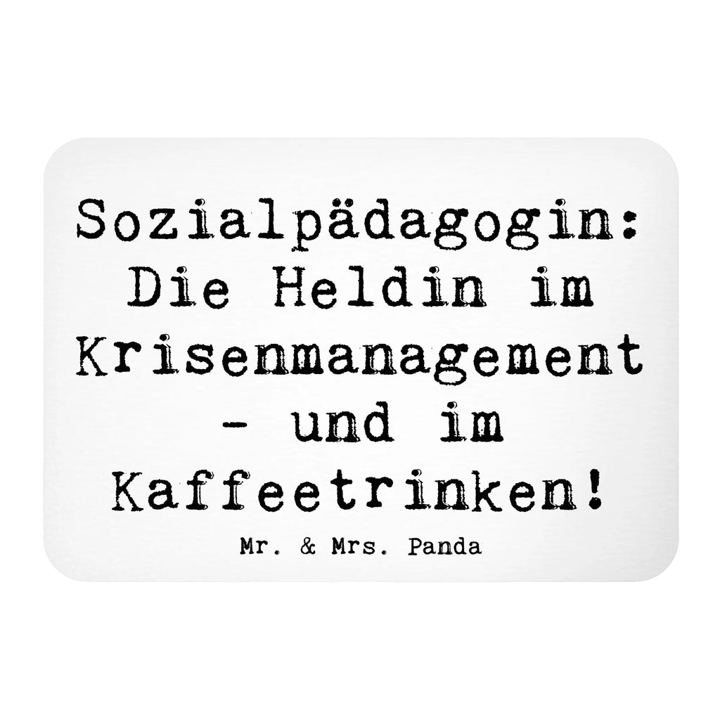 Magnet Spruch Sozialpädagogin: Die Heldin im Krisenmanagement - und im Kaffeetrinken! Kühlschrankmagnet, Pinnwandmagnet, Souvenir Magnet, Motivmagnete, Dekomagnet, Whiteboard Magnet, Notiz Magnet, Kühlschrank Dekoration, Beruf, Ausbildung, Jubiläum, Abschied, Rente, Kollege, Kollegin, Geschenk, Schenken, Arbeitskollege, Mitarbeiter, Firma, Danke, Dankeschön