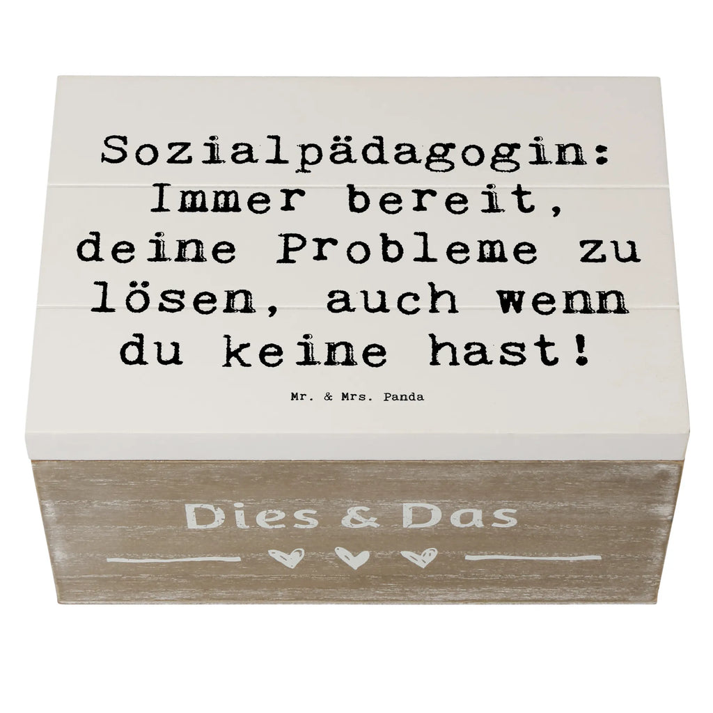 Holzkiste Spruch Sozialpädagogin: Immer bereit, deine Probleme zu lösen, auch wenn du keine hast! Holzkiste, Kiste, Schatzkiste, Truhe, Schatulle, XXL, Erinnerungsbox, Erinnerungskiste, Dekokiste, Aufbewahrungsbox, Geschenkbox, Geschenkdose, Beruf, Ausbildung, Jubiläum, Abschied, Rente, Kollege, Kollegin, Geschenk, Schenken, Arbeitskollege, Mitarbeiter, Firma, Danke, Dankeschön