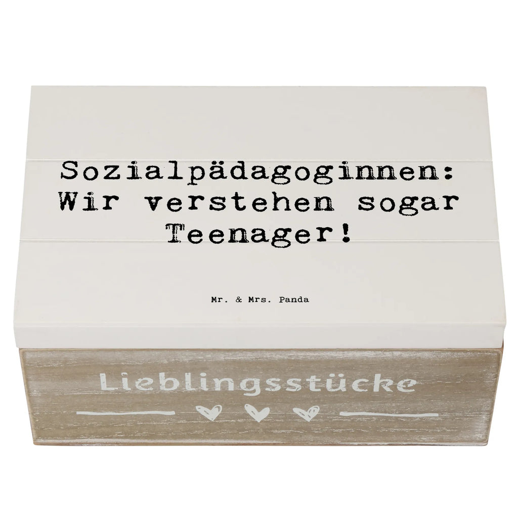 Holzkiste Spruch Sozialpädagoginnen: Wir verstehen sogar Teenager! Holzkiste, Kiste, Schatzkiste, Truhe, Schatulle, XXL, Erinnerungsbox, Erinnerungskiste, Dekokiste, Aufbewahrungsbox, Geschenkbox, Geschenkdose, Beruf, Ausbildung, Jubiläum, Abschied, Rente, Kollege, Kollegin, Geschenk, Schenken, Arbeitskollege, Mitarbeiter, Firma, Danke, Dankeschön