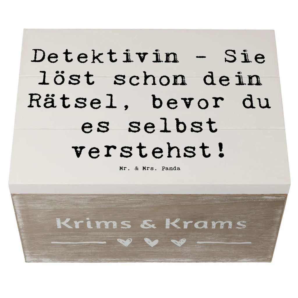 Holzkiste Spruch Detektivin - Sie löst schon dein Rätsel, bevor du es selbst verstehst! Holzkiste, Kiste, Schatzkiste, Truhe, Schatulle, XXL, Erinnerungsbox, Erinnerungskiste, Dekokiste, Aufbewahrungsbox, Geschenkbox, Geschenkdose, Beruf, Ausbildung, Jubiläum, Abschied, Rente, Kollege, Kollegin, Geschenk, Schenken, Arbeitskollege, Mitarbeiter, Firma, Danke, Dankeschön