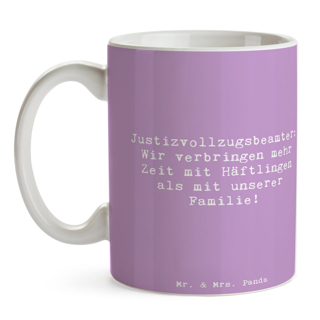 Tasse Spruch Justizvollzugsbeamter: Wir verbringen mehr Zeit mit Häftlingen als mit unserer Familie! Tasse, Kaffeetasse, Teetasse, Becher, Kaffeebecher, Teebecher, Keramiktasse, Porzellantasse, Büro Tasse, Geschenk Tasse, Tasse Sprüche, Tasse Motive, Kaffeetassen, Tasse bedrucken, Designer Tasse, Cappuccino Tassen, Schöne Teetassen, Beruf, Ausbildung, Jubiläum, Abschied, Rente, Kollege, Kollegin, Geschenk, Schenken, Arbeitskollege, Mitarbeiter, Firma, Danke, Dankeschön