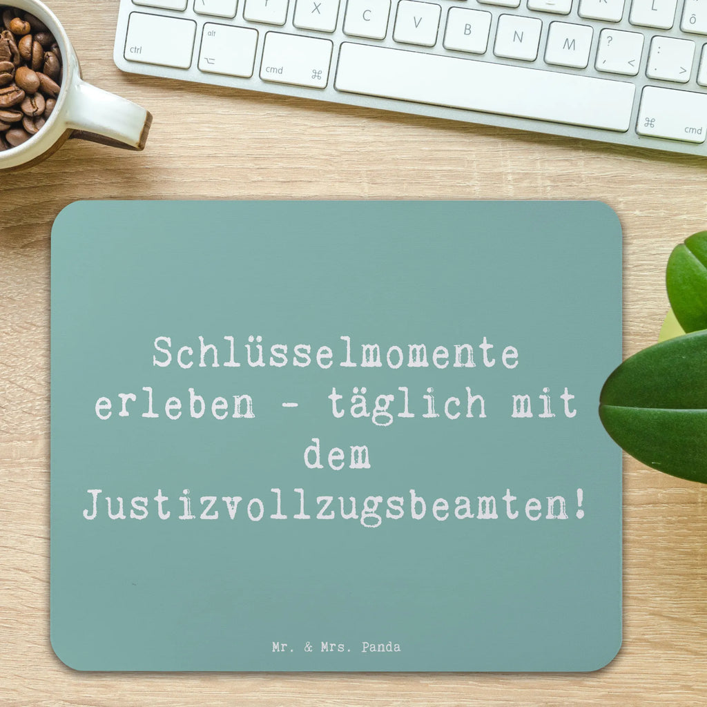 Mauspad Spruch Schlüsselmomente erleben - täglich mit dem Justizvollzugsbeamten! Mousepad, Computer zubehör, Büroausstattung, PC Zubehör, Arbeitszimmer, Mauspad, Einzigartiges Mauspad, Designer Mauspad, Mausunterlage, Mauspad Büro, Beruf, Ausbildung, Jubiläum, Abschied, Rente, Kollege, Kollegin, Geschenk, Schenken, Arbeitskollege, Mitarbeiter, Firma, Danke, Dankeschön