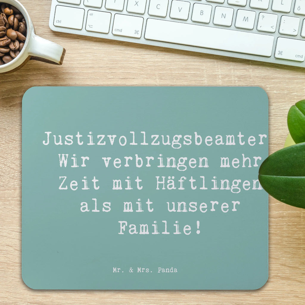 Mauspad Spruch Justizvollzugsbeamter: Wir verbringen mehr Zeit mit Häftlingen als mit unserer Familie! Mousepad, Computer zubehör, Büroausstattung, PC Zubehör, Arbeitszimmer, Mauspad, Einzigartiges Mauspad, Designer Mauspad, Mausunterlage, Mauspad Büro, Beruf, Ausbildung, Jubiläum, Abschied, Rente, Kollege, Kollegin, Geschenk, Schenken, Arbeitskollege, Mitarbeiter, Firma, Danke, Dankeschön