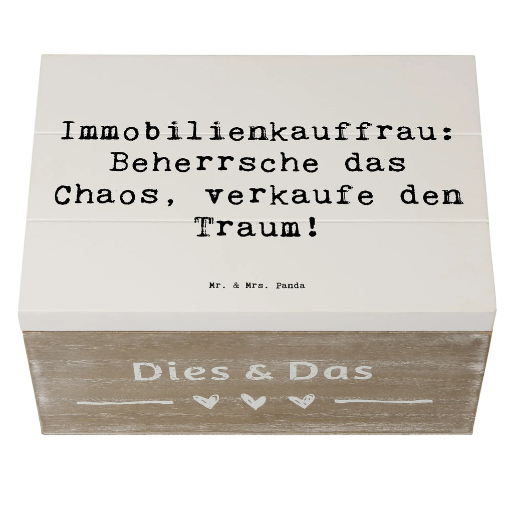 Holzkiste Spruch Immobilienkauffrau: Beherrsche das Chaos, verkaufe den Traum! Holzkiste, Kiste, Schatzkiste, Truhe, Schatulle, XXL, Erinnerungsbox, Erinnerungskiste, Dekokiste, Aufbewahrungsbox, Geschenkbox, Geschenkdose, Beruf, Ausbildung, Jubiläum, Abschied, Rente, Kollege, Kollegin, Geschenk, Schenken, Arbeitskollege, Mitarbeiter, Firma, Danke, Dankeschön