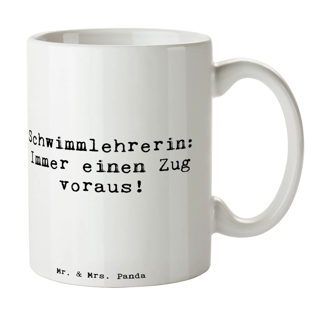 Tasse Spruch Schwimmlehrerin Zug voraus Tasse, Kaffeetasse, Teetasse, Becher, Kaffeebecher, Teebecher, Keramiktasse, Porzellantasse, Büro Tasse, Geschenk Tasse, Tasse Sprüche, Tasse Motive, Kaffeetassen, Tasse bedrucken, Designer Tasse, Cappuccino Tassen, Schöne Teetassen, Beruf, Ausbildung, Jubiläum, Abschied, Rente, Kollege, Kollegin, Geschenk, Schenken, Arbeitskollege, Mitarbeiter, Firma, Danke, Dankeschön