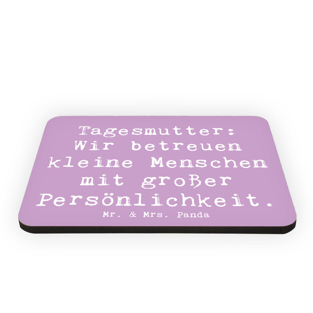 Magnet Spruch Tagesmutter Persönlichkeit Kühlschrankmagnet, Pinnwandmagnet, Souvenir Magnet, Motivmagnete, Dekomagnet, Whiteboard Magnet, Notiz Magnet, Kühlschrank Dekoration, Beruf, Ausbildung, Jubiläum, Abschied, Rente, Kollege, Kollegin, Geschenk, Schenken, Arbeitskollege, Mitarbeiter, Firma, Danke, Dankeschön