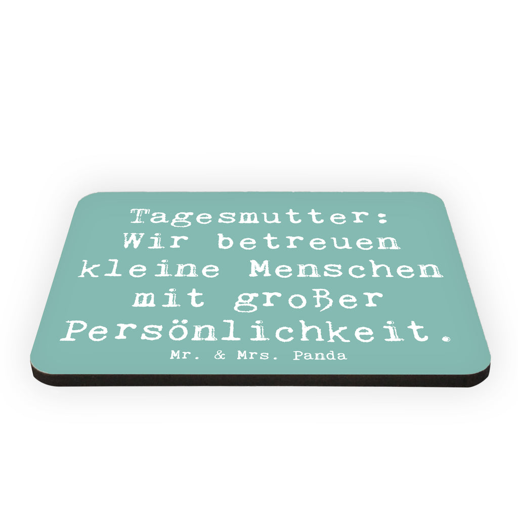 Magnet Spruch Tagesmutter Persönlichkeit Kühlschrankmagnet, Pinnwandmagnet, Souvenir Magnet, Motivmagnete, Dekomagnet, Whiteboard Magnet, Notiz Magnet, Kühlschrank Dekoration, Beruf, Ausbildung, Jubiläum, Abschied, Rente, Kollege, Kollegin, Geschenk, Schenken, Arbeitskollege, Mitarbeiter, Firma, Danke, Dankeschön