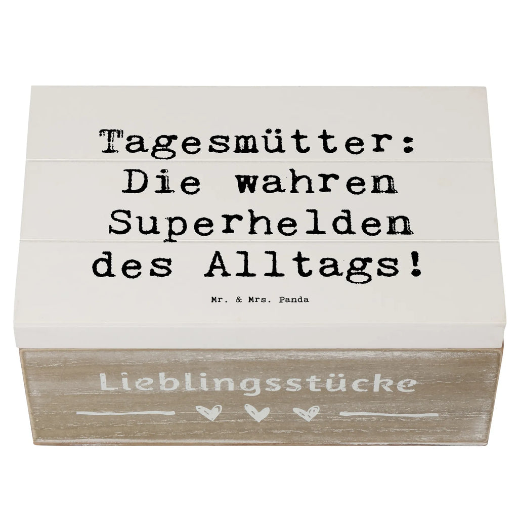 Holzkiste Spruch Tagesmutter Superheld Holzkiste, Kiste, Schatzkiste, Truhe, Schatulle, XXL, Erinnerungsbox, Erinnerungskiste, Dekokiste, Aufbewahrungsbox, Geschenkbox, Geschenkdose, Beruf, Ausbildung, Jubiläum, Abschied, Rente, Kollege, Kollegin, Geschenk, Schenken, Arbeitskollege, Mitarbeiter, Firma, Danke, Dankeschön