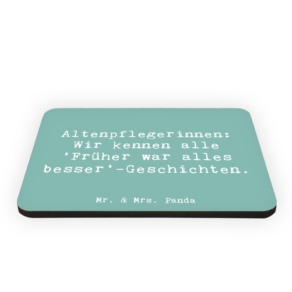 Magnet Spruch Altenpflegerin Geschichten Kühlschrankmagnet, Pinnwandmagnet, Souvenir Magnet, Motivmagnete, Dekomagnet, Whiteboard Magnet, Notiz Magnet, Kühlschrank Dekoration, Beruf, Ausbildung, Jubiläum, Abschied, Rente, Kollege, Kollegin, Geschenk, Schenken, Arbeitskollege, Mitarbeiter, Firma, Danke, Dankeschön