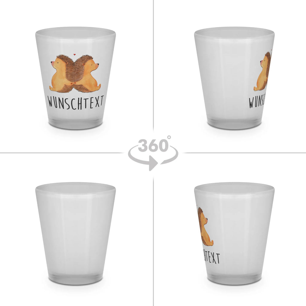 Personalisiertes Schnapsglas Igel händchenhaltend Personalisiertes Schnapsglas, Schnapsglas mit Namen, Schnapsgläser personalisiert, personalisierte Schnapsgläser, Schnapsglas personalisieren, Schnapsglas Hochzeit, Schnapsglas mit Name, Schnapsglas Geschenk, Shot Gläser personalisieren, personalisierte Pinnchen, Schnapsglas zum Umhängen mit Namen, Liebe, Partner, Freund, Freundin, Ehemann, Ehefrau, Heiraten, Verlobung, Heiratsantrag, Liebesgeschenk, Jahrestag, Hocheitstag, Igel, Igelliebe, Hand in Hand, Liebesbeweis, große Liebe, Liebesbotschaft, Hochzeit, Lieblingsmensch, Gemeinsamkeit, Love, Geschenk für zwei