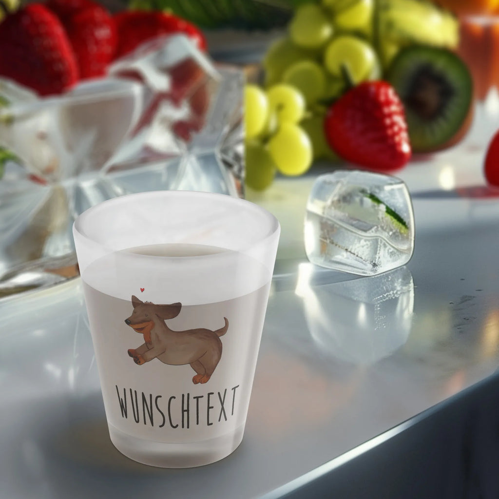 Personalisiertes Schnapsglas Hund Dackel Personalisiertes Schnapsglas, Schnapsglas mit Namen, Schnapsgläser personalisiert, personalisierte Schnapsgläser, Schnapsglas personalisieren, Schnapsglas Hochzeit, Schnapsglas mit Name, Schnapsglas Geschenk, Shot Gläser personalisieren, personalisierte Pinnchen, Schnapsglas zum Umhängen mit Namen, Hund, Hundemotiv, Haustier, Hunderasse, Tierliebhaber, Hundebesitzer, Sprüche, Hunde, Dackel, Dachshund, happy dog