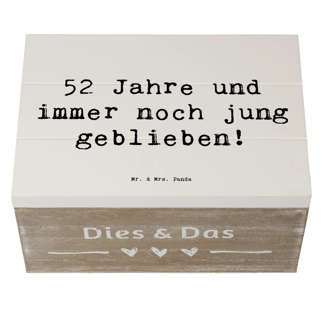 Holzkiste Spruch 52. Geburtstag Jung geblieben Holzkiste, Kiste, Schatzkiste, Truhe, Schatulle, XXL, Erinnerungsbox, Erinnerungskiste, Dekokiste, Aufbewahrungsbox, Geschenkbox, Geschenkdose, Geburtstag, Geburtstagsgeschenk, Geschenk