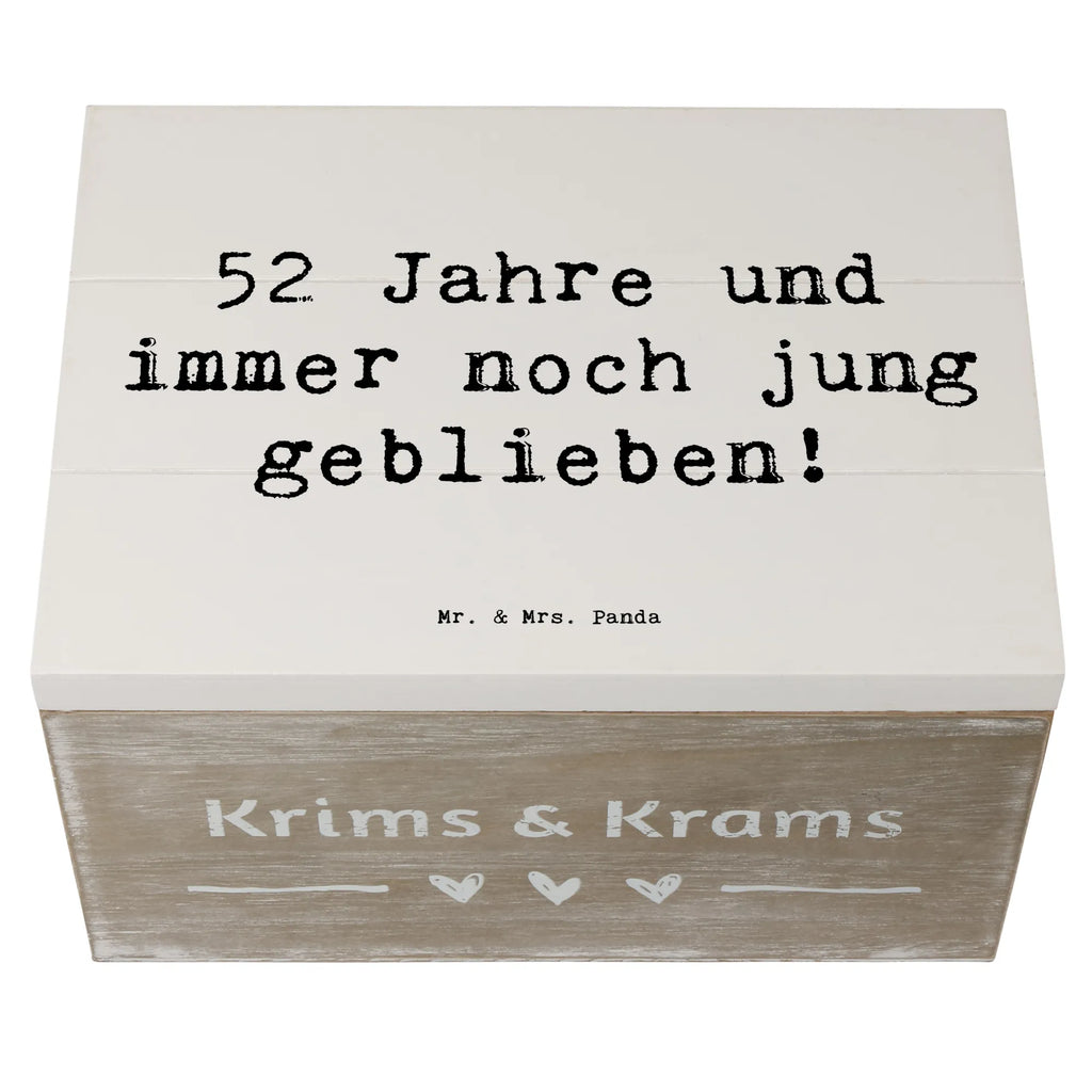 Holzkiste Spruch 52. Geburtstag Jung geblieben Holzkiste, Kiste, Schatzkiste, Truhe, Schatulle, XXL, Erinnerungsbox, Erinnerungskiste, Dekokiste, Aufbewahrungsbox, Geschenkbox, Geschenkdose, Geburtstag, Geburtstagsgeschenk, Geschenk