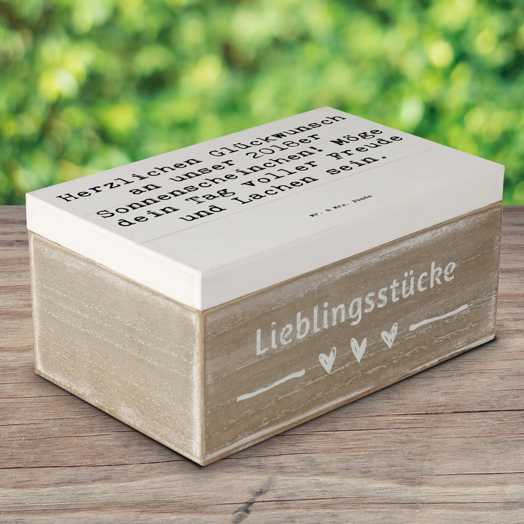 Holzkiste Spruch 2018 Geburtstag Sonnenscheinchen Holzkiste, Kiste, Schatzkiste, Truhe, Schatulle, XXL, Erinnerungsbox, Erinnerungskiste, Dekokiste, Aufbewahrungsbox, Geschenkbox, Geschenkdose, Geburtstag, Geburtstagsgeschenk, Geschenk