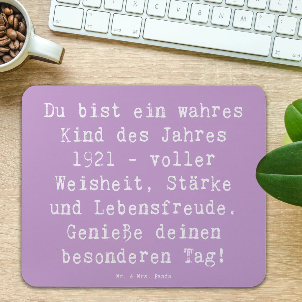 Mauspad Spruch Du bist ein wahres Kind des Jahres 1921 - voller Weisheit, Stärke und Lebensfreude. Genieße deinen besonderen Tag! Mousepad, Computer zubehör, Büroausstattung, PC Zubehör, Arbeitszimmer, Mauspad, Einzigartiges Mauspad, Designer Mauspad, Mausunterlage, Mauspad Büro, Geburtstag, Geburtstagsgeschenk, Geschenk