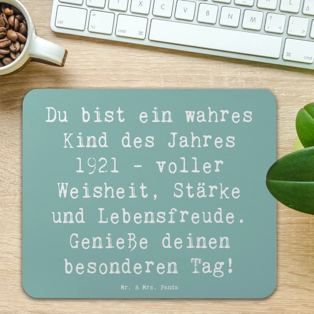 Mauspad Spruch Du bist ein wahres Kind des Jahres 1921 - voller Weisheit, Stärke und Lebensfreude. Genieße deinen besonderen Tag! Mousepad, Computer zubehör, Büroausstattung, PC Zubehör, Arbeitszimmer, Mauspad, Einzigartiges Mauspad, Designer Mauspad, Mausunterlage, Mauspad Büro, Geburtstag, Geburtstagsgeschenk, Geschenk