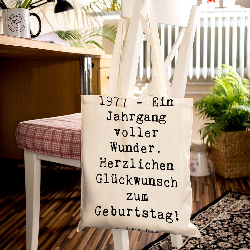 Tragetasche Spruch 1977 Geburtstag Wunder Beuteltasche, Beutel, Einkaufstasche, Jutebeutel, Stoffbeutel, Tasche, Shopper, Umhängetasche, Strandtasche, Schultertasche, Stofftasche, Tragetasche, Badetasche, Jutetasche, Einkaufstüte, Laptoptasche, Geburtstag, Geburtstagsgeschenk, Geschenk